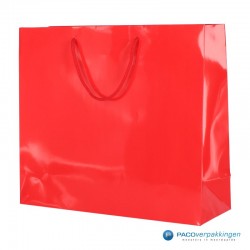 Papieren draagtassen - Rood Glans - Luxe - Katoenen koord - Zijaanzicht voor