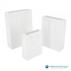 Papieren draagtassen - Wit mat met strodessin - Eco papier - Luxe - Katoenen koord - Collectie2
