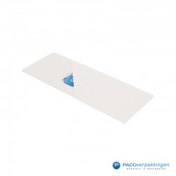 Giftcard Verpakking Met Sleeve - Wit Mat - Premium - Zijaanzicht Half Open Met Kaart