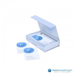 Magneetdoos Giftcard - Zilver Metallic - Premium - Inlay karton - Toepassing