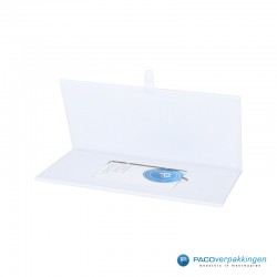 Giftcard Verpakking Met Magneet - Wit Mat - Premium - Schuinaanzicht