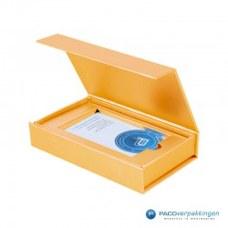 Magneetdoos Giftcard - Goud Glans - Premium - Inlay karton - Vooraanzicht open